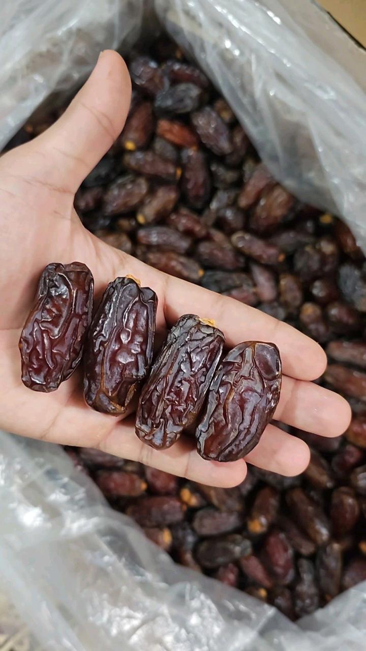 Dates Kalmi